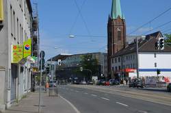 Wittener Straße Bochum, Blick auf Lukaskirche Altenbochum (2)