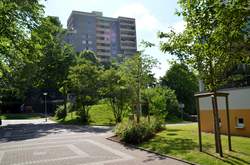 Querenburger Höhe, Blick Richtung Wohnhaus Unicenter (2)