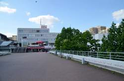 Unibrücke Bochum, Blick auf das Unicenter