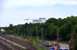 Blick von der Brücke am Lohring Richtung Finanzamt Bochum-Mitte