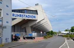 Ruhrstadion Bochum, Süd- und Westkurve (3)