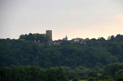 Blick auf die Ruhrwiesen und Burg Blankenstein im Juli 2017 (2)