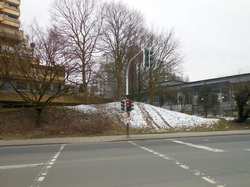 Fußgängerampel Hustadtring, Höhe Hallenbad Querenburg und Waldschule