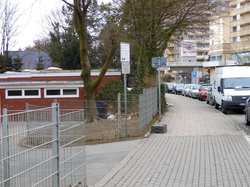 Gehweg vor der Waldschule am Hustadtring 2013